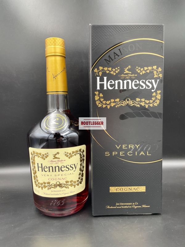 Hennessy VS 1л